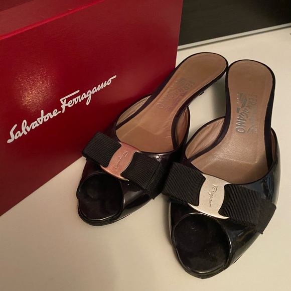 Salvatore Ferragamo Black Patent Calf Leather Classic Slide Shoes Sandal 8.5 3cm - Picture 3 of 9